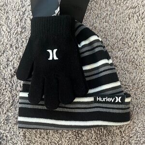 NWT Youth Hurley Black and White Striped Gloves and Beanie Set